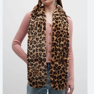 NWT UGG Oblong Faux Fur Scarf, color “Natural Spotty”